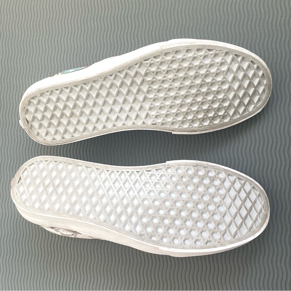 Hand-Painted Custom Vans Slip-Ons: Lovejoy Wilbur Soot Rare MCYT, women’s 9.5 - Picture 7 of 9